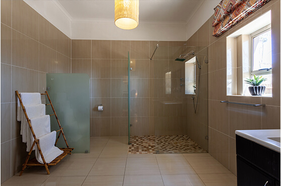 Safaris Down South - Inverdoorn - Lodge Rooms