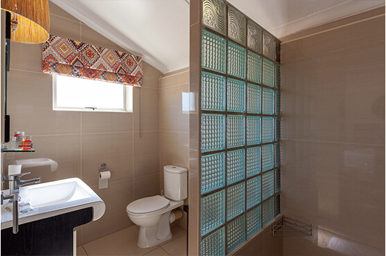 Safaris Down South - Inverdoorn - Lodge Rooms