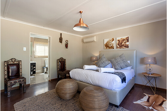 Safaris Down South - Inverdoorn - Lodge Rooms