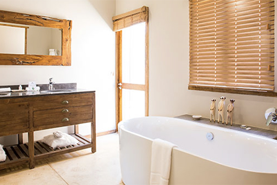 Safaris Down South - Village Lodge at Botlierskop Game Reserve - Luxury Room