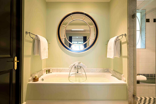 Premier Room Royal Livingston 2