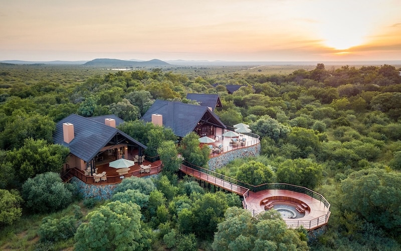 Main lodge at Mateya Safari Lodge